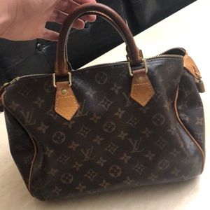 Vintage Louis Vuitton speedy bag 30